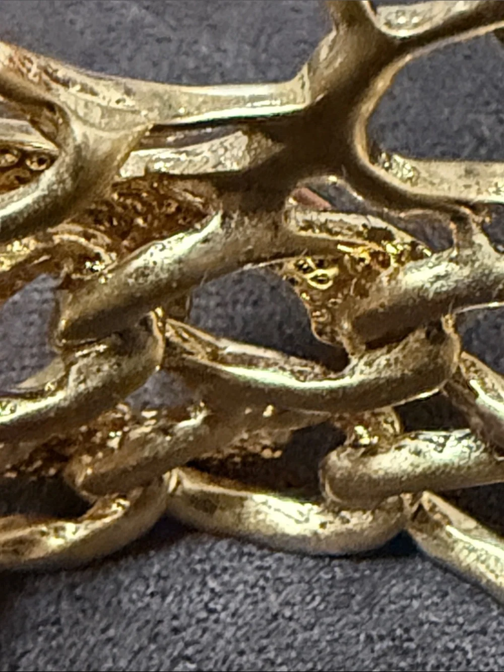CHANEL statement gold